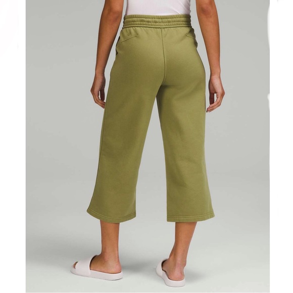 Lululemon High Rise Wide Leg Crop Loungeful Pants Sz 2 - Picture 11 of 12